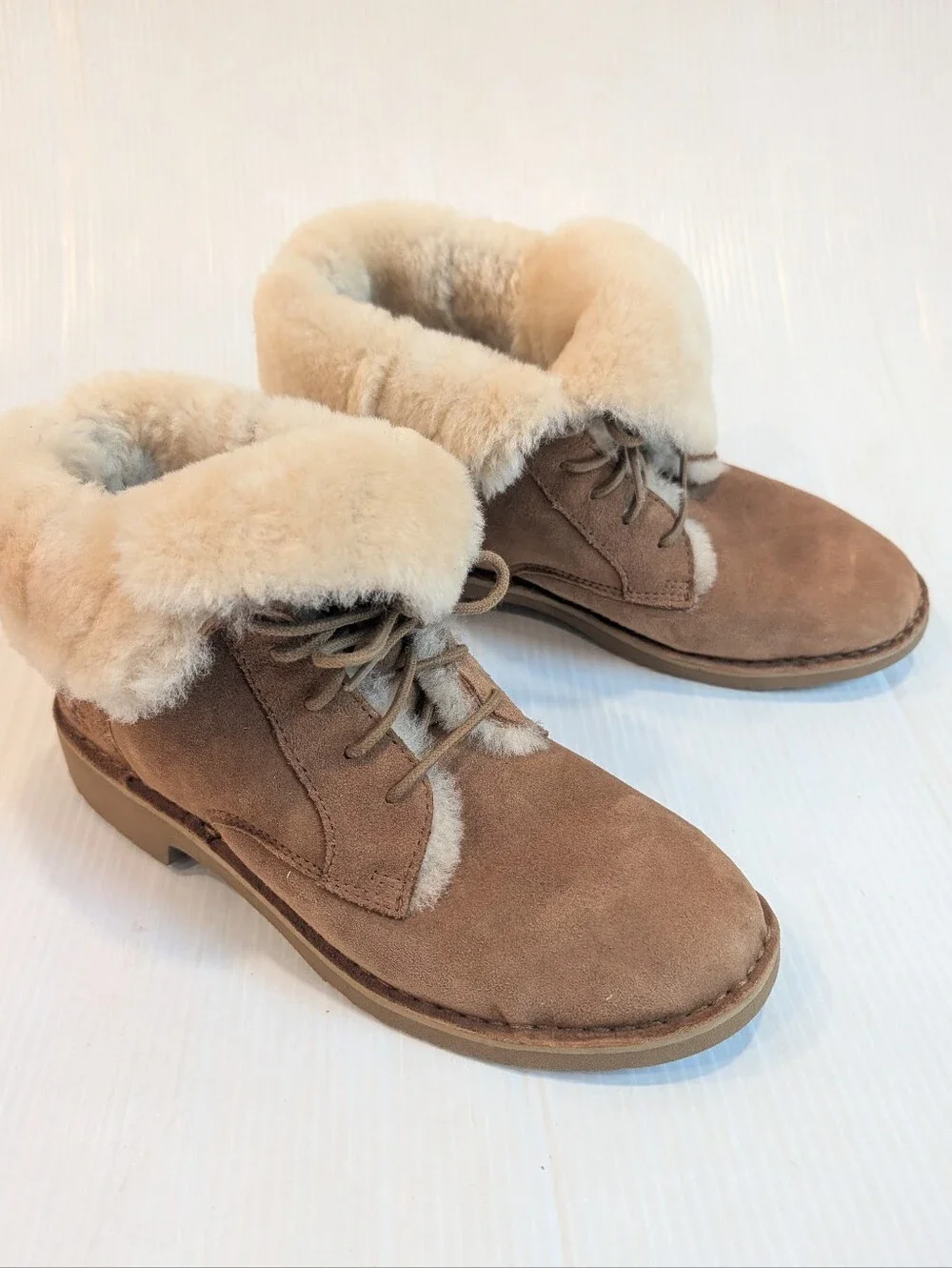 UGG quincy suede